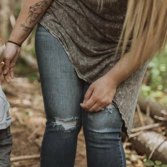 Buckle Top - Picture 5 of 7